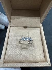 Anello Trilogy con diamanti naturali