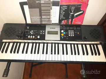 tastiera musicale Yamaha E223