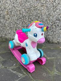 Unicorno con ruote e dondolo