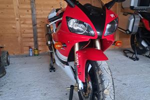 Yamaha R1 a carburatori!!!