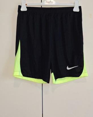 Pantaloncini corti Nike