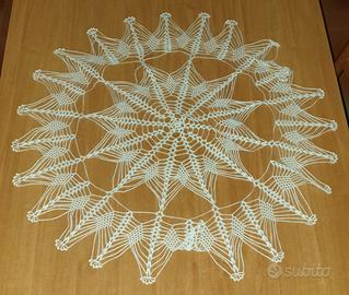 Centrotavola a uncinetto in cotone