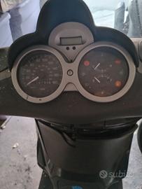 Scooter Piaggio Beverly 250 incidentato
