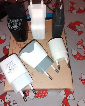 caricabatteria alimentatore per telefono 