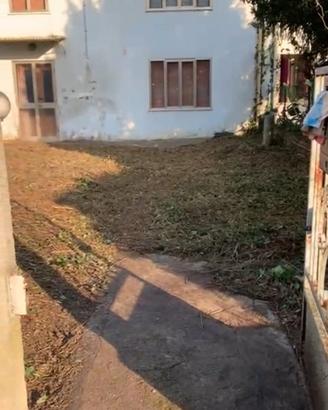 VILLETTA A SCHIERA e AREA EDIFICABILE Lendinara