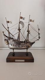modellino galeone Jolly Roger in argento 800