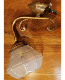 Applique dèco in ottone e vetro satinato 