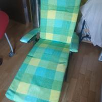 Sedia sdraio imbottita.