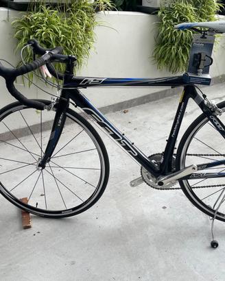 Bici da corsa in carbonio Felt F5