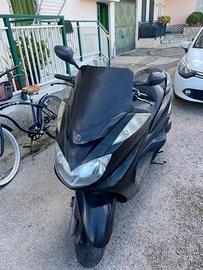 Moto Yamaha Majesty 400cc anno 2009