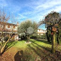 VILLA A SCHIERA A CASTELLI CALEPIO
