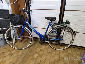 Bici donna city bike 6 velocità con cestino