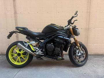 Triumph speed triple 1200 rs