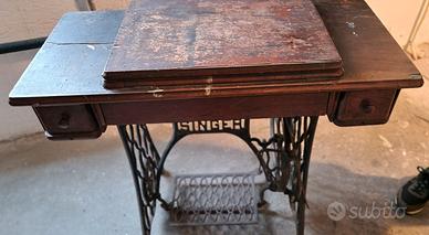 Macchina da cucire antica SINGER