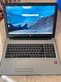 Un computer hp tenuto bene funzionante