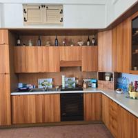 Cucina marca DIOMO con aggiunta penisola e mobile