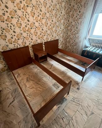 Due testiere letto con comodino