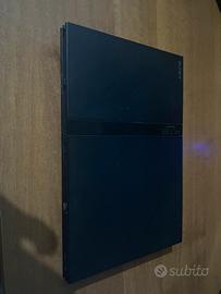 Ps2 slim danneggiata ma semi funzionante.