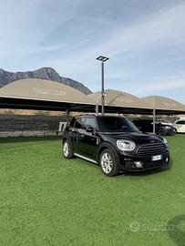Mini Cooper Countryman 1.5 Benz