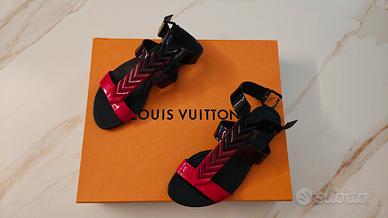 Sandali Louis Vuitton in vernice 
