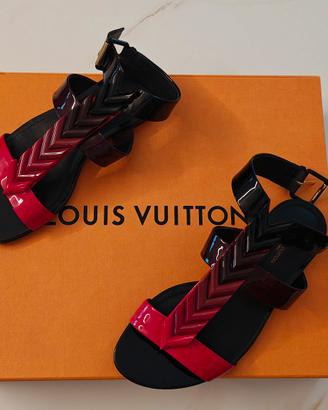 Sandali Louis Vuitton in vernice 