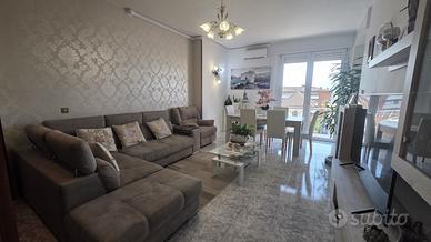 Appartamento 3 camere in centro a Caerano di San M