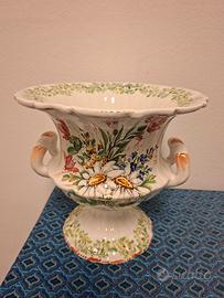 Vaso in maiolica policroma 