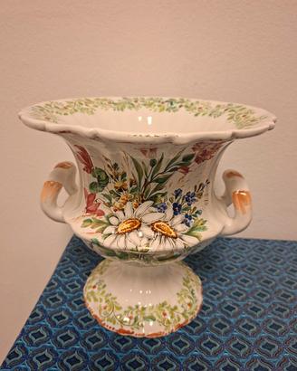 Vaso in maiolica policroma 