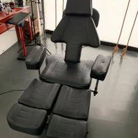 Poltrona per tatuaggi