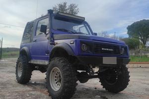 Suzuki samurai off road