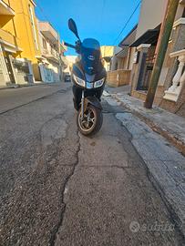 SCOOTER APRILIA SXR 50