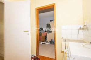 Bilocale al piano terra all'interno di una trifami