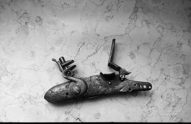 Acciarino antico avancarica 1700 circa