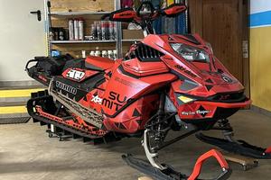 Ski doo summit 850 e-tec turbo