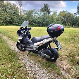 scooter Aprila se mai 300
