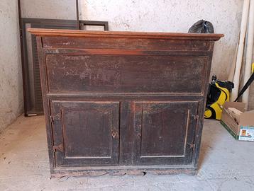 Antica madia rustica in legno massello – XIX secol