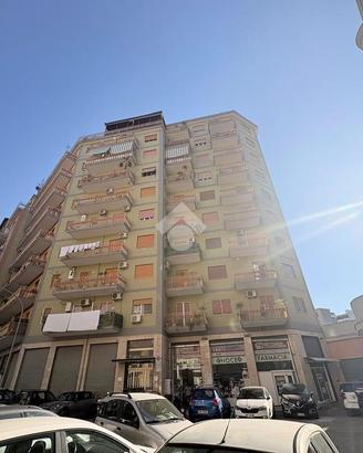 4 LOCALI A PALERMO