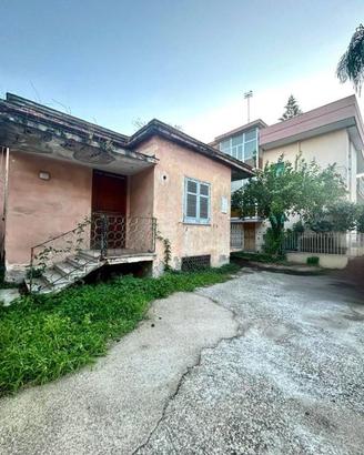 Villa di 300 m² con 3 locali a Pomigliano d'Arco