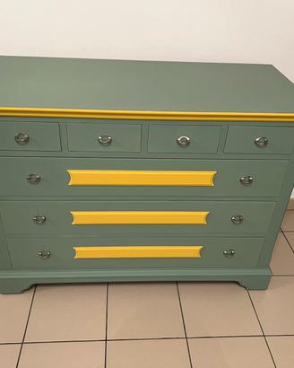 Cassettiera restaurata