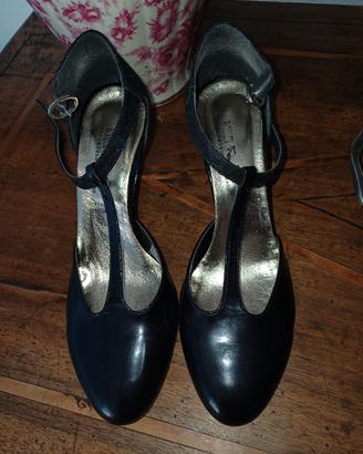 Scarpe da ballo in vera pelle taglia 40. Suola in 