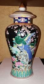 Vaso antico con coperchio "Famille Noire"