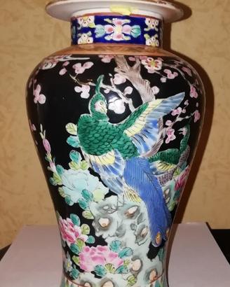 Vaso antico con coperchio "Famille Noire"