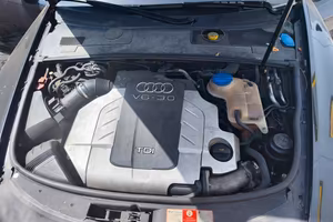 Audi A6 3.0 TDI Quattro con  gancio traino