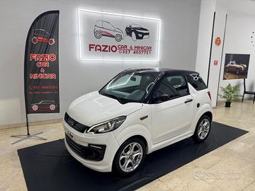 Ligier JS 50 Black & White