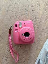 Polaroid Instax mini 9 rosa + borsa e accessori