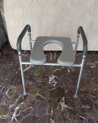 Sedile sollevatore wc water  anziani con maniglie