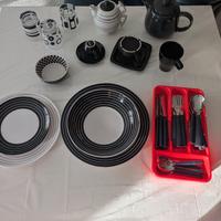 Set stoviglie e tazze