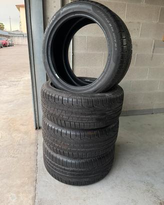Gomme Pirelli R19 275/40 - 245/45