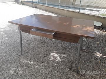 tavolo in laminato vintage