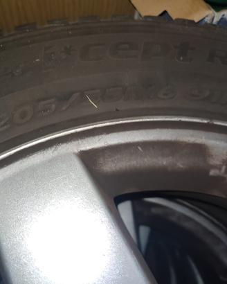 4 cerchioni in lega Peugeot originali con gomme da